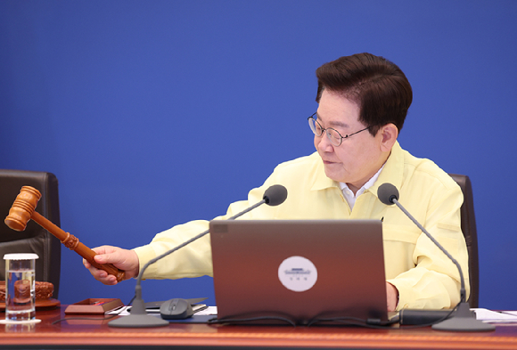 이재명 대통령이 18일 청와대에서 제1회 을지국무회의 개회 선언을 하고 있다. 2026.8.18 [청와대통신사진기자단] [사진=연합뉴스]