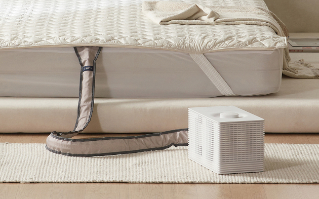 경동나비엔은 '숙면매트 사계절 에어&middot;프로'와 냉&middot;난방 온도조절기 '서모스탯'의 신규 UI로 iF 디자인 어워드 2026에서 총 3건의 본상을 수상했다. [사진=경동나비엔]