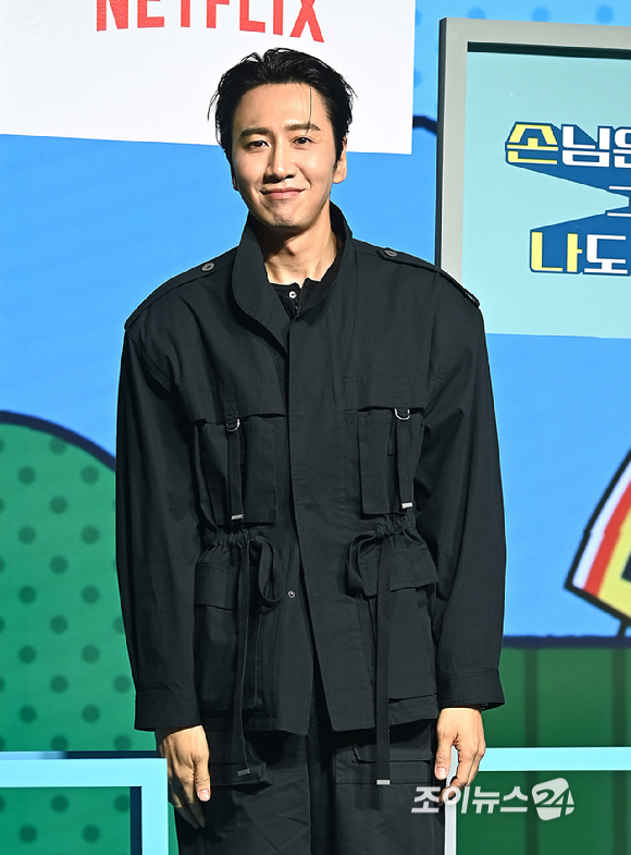 방송인 이광수가 19일 오전 서울 종로구 JW 메리어트 동대문 스퀘어 서울에서 열린 넷플릭스 '유재석 캠프' 제작발표회에서 포즈를 취하고 있다. [사진=곽영래 기자]