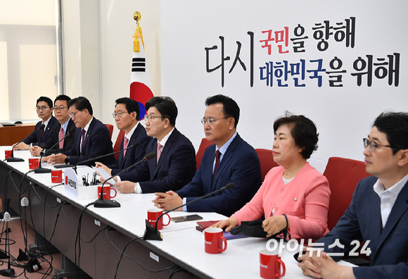 권성동 국민의힘 원내대표가 14일 오전 서울 여의도 국회에서 열린 원내대표 주재 법제사법위원회 긴급회의에서 발언하고 있다. [사진=곽영래 기자]