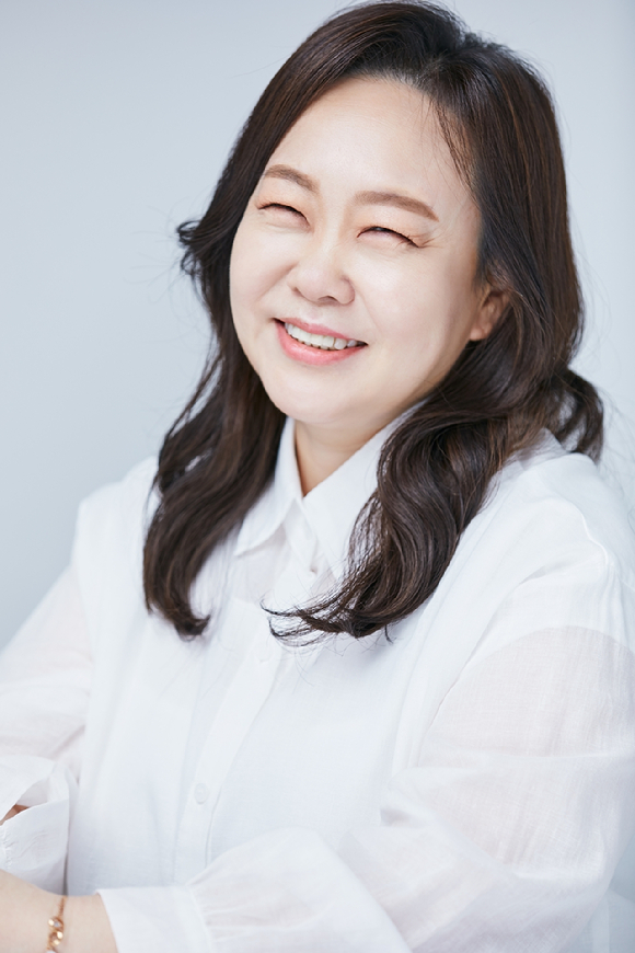 황정민 프로필 사진 [사진=9아토엔터테인먼트]