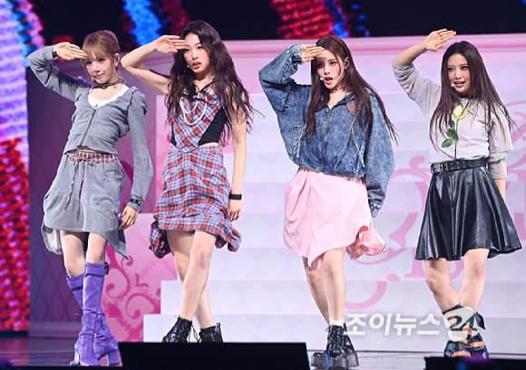 걸그룹 Baby DONT Cry(베이비돈크라이)가 24일 오후 서울 용산구 블루스퀘어에서 열린 첫 미니 앨범 'AFTER CRY'(애프터 크라이) 컴백 쇼케이스에서 무대를 선보이고 있다. [사진=곽영래 기자]