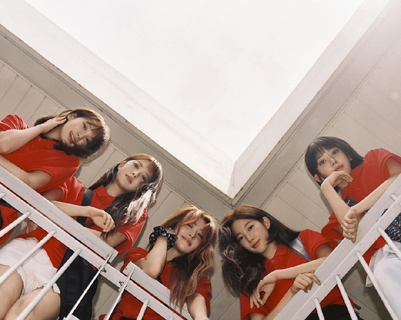 르세라핌 &apos;스파게티&apos;, 전세계 음악 시장 자체 최고 기록