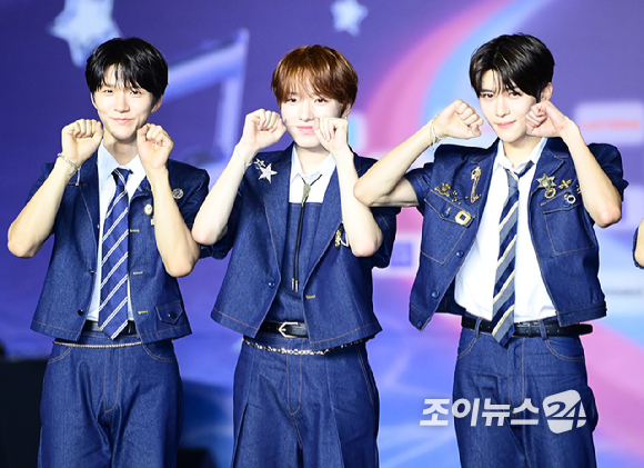 그룹 엔시티 위시(NCT WISH)가 26일 오후 경기도 고양 일산서구 대화동 킨텍스에서 열린 2025 SBS 가요대전 Summer(써머) 블루카펫 행사에 참석하고 있다. [사진=정소희 기자]