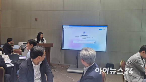 예산 심의에 인공지능이 도입되면서 '종이없는' 심의가 가능해져 행정 부담이 크게 줄 것으로 기대된다. [사진=과기정통부]