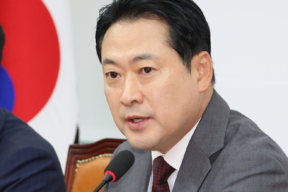 국민의힘 장동혁 대표가 27일 서울 여의도 국회에서 여당 주도의 정부조직법 본회의 처리, 이재명 대통령 방미 결과 등 현안 관련 기자간담회를 하고 있다. 2025.9.27 [사진=연합뉴스]