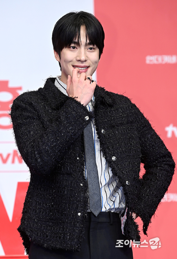 배우 박신혜가 12일 오후 서울 구로구 신도림 더링크 호텔에서 열린 tvN 새 토일드라마 '언더커버 미쓰홍' 제작발표회에서 포즈를 취하고 있다. [사진=곽영래 기자]