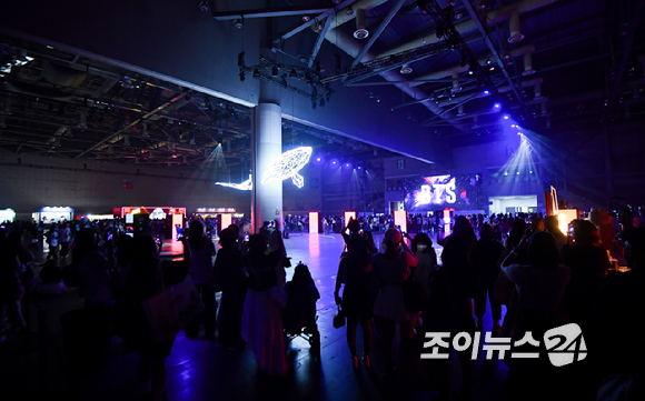 방탄소년단(BTS)과 아미(ARMY, 팬덤명)의 특별한 축제 'BTS FESTA'가 13일 경기도 고양시 킨텍스에서 진행되고 있다. [사진=문수지 기자]