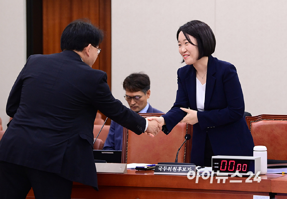 이소영 중소벤처기업부 장관 후보자가 15일 서울 여의도 국회에서 열린 인사청문회에 참석하고 있다. [사진=정소희 기자]