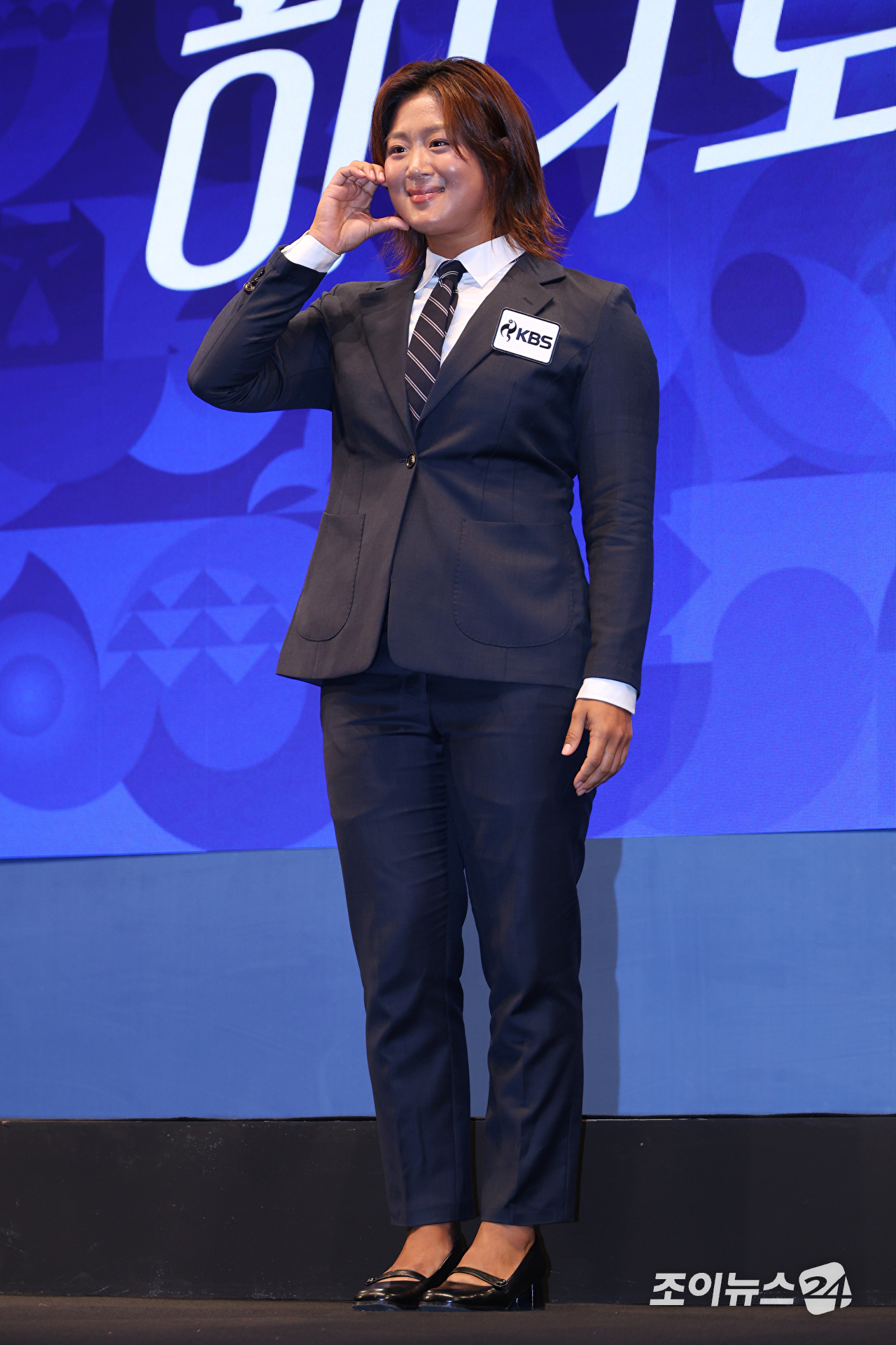 정유인 해설위원이 28일 오후 서울 영등포구 여의도동 KBS아트홀에서 진행된 '2026 아이치-나고야 아시안게임' 제작발표회에 참석해 포즈를 취하고 있다. [사진=문수지 기자]