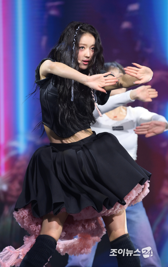 [포토]오마이걸 유아, 무대 장인
