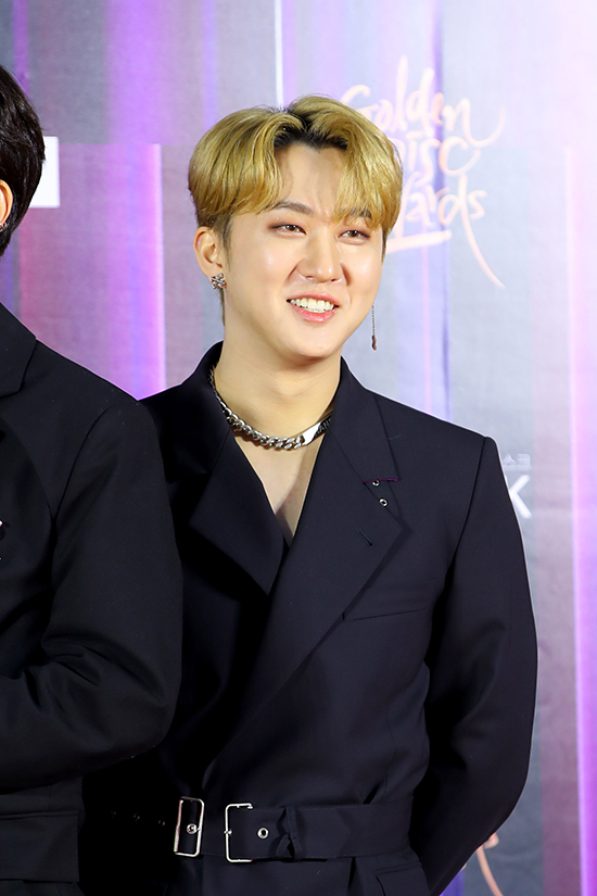[포토]스트레이 키즈(Stray Kids) 창빈, '다크 래퍼의 귀여운 미소'