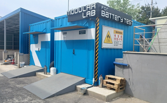 뉴로메카의 자율이동로봇 Moby(모비) 맞춤형으로 개발된 수계페이스트 적용 안전 배터리팩 [사진=세이프에너지]