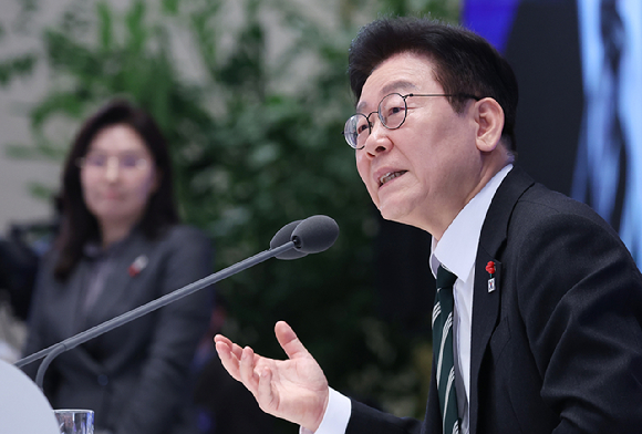 이재명 대통령이 21일 청와대 영빈관에서 열린 신년기자회견에서 발언하고 있다. 2026.1.21 [사진=연합뉴스]