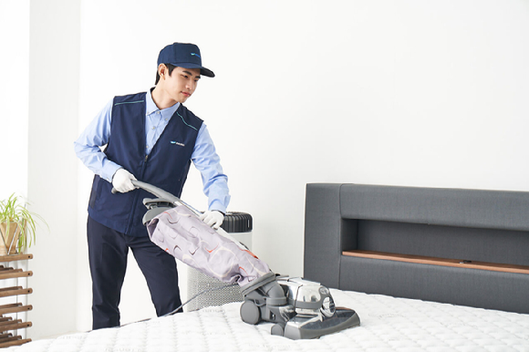 청호나이스 매트리스 케어 서비스 [사진=청호나이스]