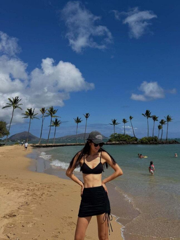 &apos;애셋맘&apos; 김성은, 하와이서 늘씬 비키니 자태...탄탄 복근 깜짝