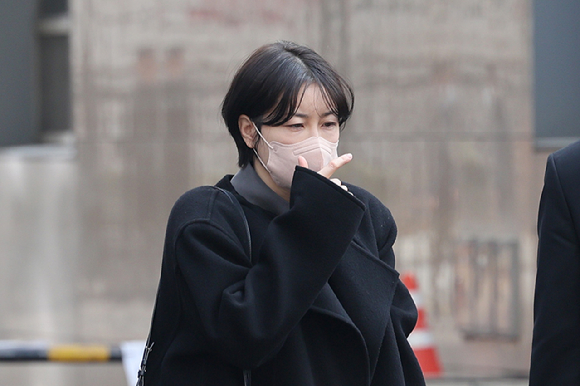 음주사고를 일으킨 문재인 전 대통령의 딸 문다혜 씨가 지난해 10월 18일 오후 서울 용산구 용산경찰서에 출석을 하고 있다. [사진=곽영래 기자]