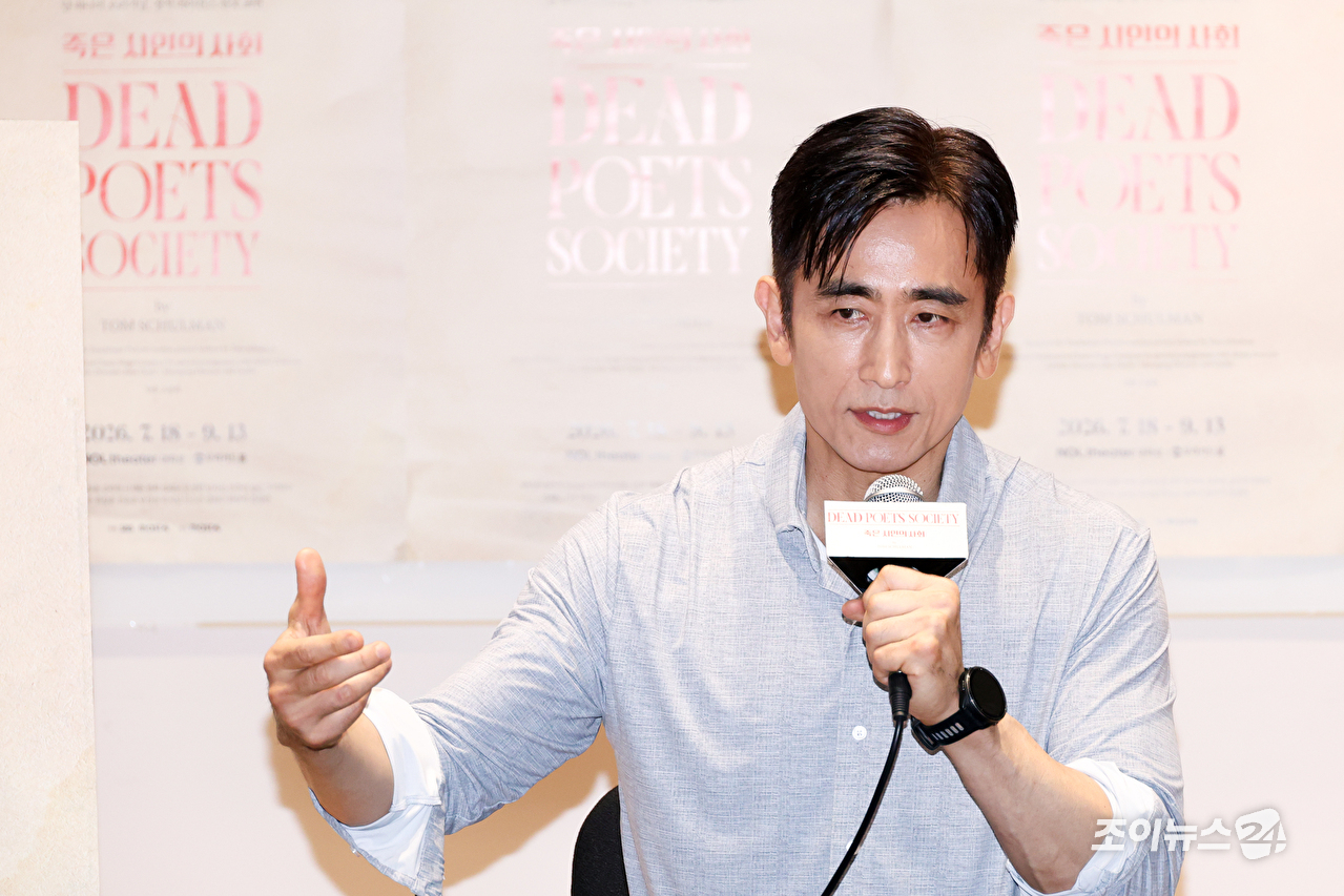 [포토] 차인표 '연극 '죽은 시인의 사회' 출연해요'