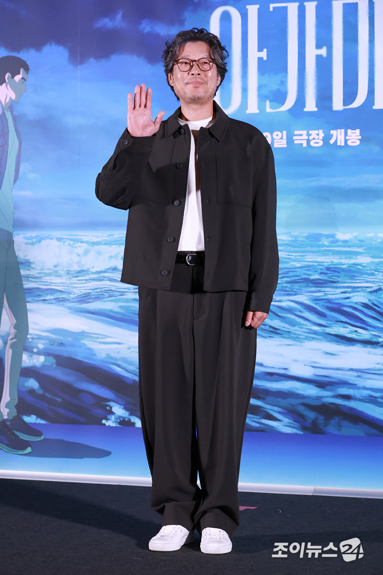 배우 유재명이 26일 오후 서울 용산구 CGV 용산아이파크몰점에서 진행된 애니메이션 '아가미'(감독 안재훈) 언론시사회에 참석해 포즈를 취하고 있다. [사진=문수지 기자]