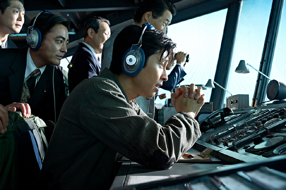 배우 설경구가 넷플릭스 영화 '굿뉴스'에서 열연하고 있다. [사진=넷플릭스]