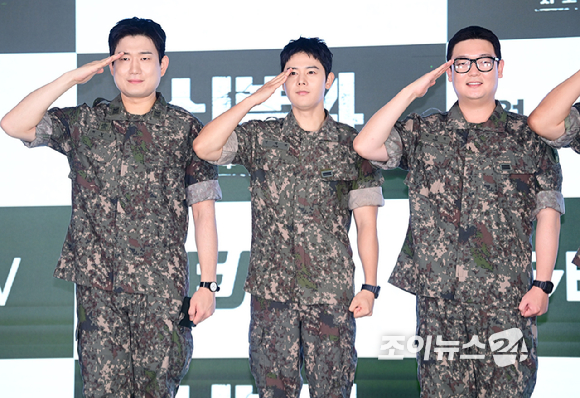 (왼쪽부터)배우 남태우-김동준-김민호-오대환-이현균-이원정이 24일 오후 서울 구로구 신도림동 더세인트에서 열린 ENA 새 월화드라마 '신병4 : 사보타주' 제작발표회에 참석하고 있다. [사진=정소희 기자]