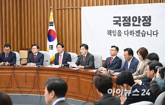 권성동 국민의힘 원내대표가 7일 오전 서울 여의도 국회에서 열린 원내대책회의에서 발언하고 있다. [사진=곽영래 기자]