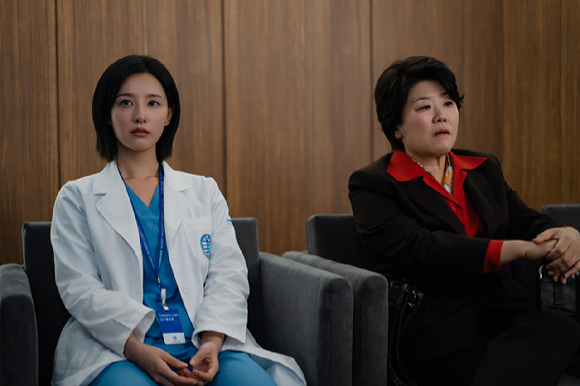 배우 김지원이 SBS '닥터X : 하얀 마피아의 시대'에서 열연하고 있다. [사진=SBS]