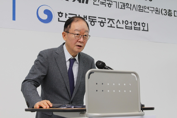 강성희 오텍캐리어 회장. [사진=오텍캐리어]