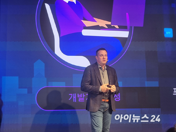 &quot;GPU 26만장에 수십조?…VCF 9.0으로 AI인프라 비용 절반으로&quot;