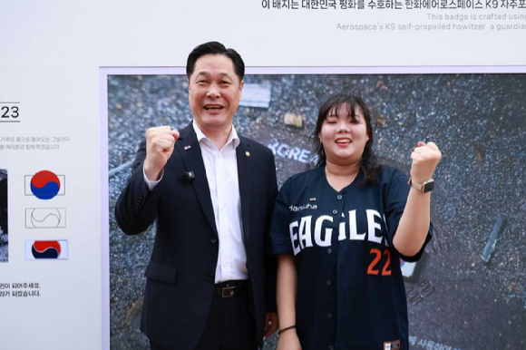 지난 12일 대전 한화생명볼파크에서 열린 한화 방산 3사 국가유공자 초청 야구관람 행사에 참석한 대한민국 월남전참전자회 대전광역시지부장 정병무 국가유공자 [사진=한화]