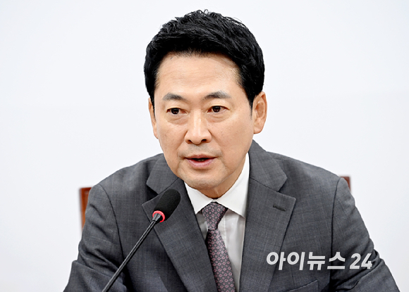 장동혁 국민의힘 당대표가 14일 서울 여의도 국회에서 열린 최고위원회의에서 발언하고 있다. [사진=곽영래 기자]