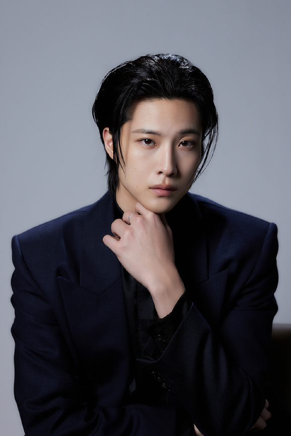 배우 이종원이 영화 '살목지' 인터뷰에 앞서 포즈를 취하고 있다. [사진=(주)쇼박스]