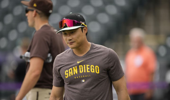 MLB 샌디에이고에서 뛰고 있는 김하성이 2023 골드글러브 2루수와 유틸리티 부문 최종 후보 3명에 이름을 올렸다. [사진=뉴시스]