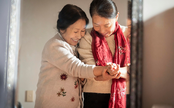 배우 최주은, 박서경이 영화 '여전히 찬란하게'에서 열연하고 있다. [사진=플러스엠엔터테인먼트]