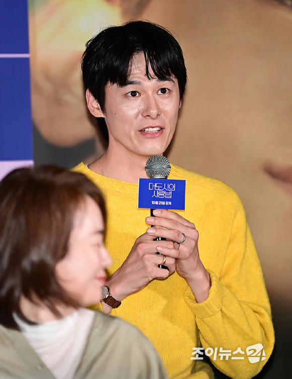 배우 김원중이 16일 오후 서울 용산구 CGV 용산아이파크몰에서 열린 드라마 '대도시의 사랑법' 기자간담회에서 인사말을 하고 있다. [사진=곽영래 기자]