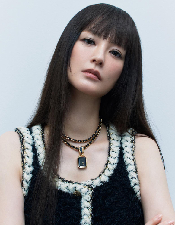 정유미 프로필. [사진=눈컴퍼니]