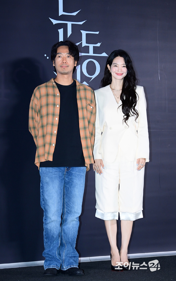 배우 김남희와 신민아가 15일 서울 용산 CGV 아이파크몰에서 열린 영화 '눈동자'(감독 염지호) 언론시사회에 참석하고 있다. [사진=정소희 기자]