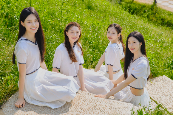 JTBC 'R U Next?'(알유넥스트) 참가자 원희, 아이리스, 이로하, 영서 [사진=빌리프랩 ]