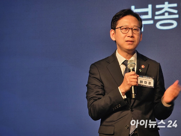 배경훈 부총리 겸 과학기술정보통신부 장관 19일 더플라자 호텔 서울 그랜드 볼룸에서 열린 피지컬 AI 얼라이언스 2기 출범식에서 개회사하고 있다. [사진=안세준 기자]