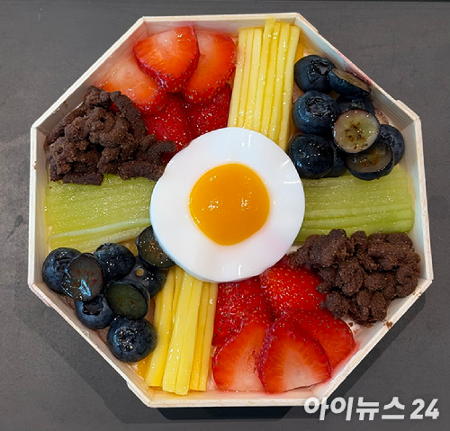 파리바게뜨 비빔케이크. [사진=설래온 기자 ]