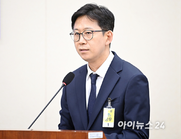 배경훈 과학기술정보통신부 장관 후보자가 14일 서울 여의도 국회에서 열린 과학기술정보방송통신위원회 인사청문회에서 모두발언을 하고 있다. [사진=곽영래 기자]