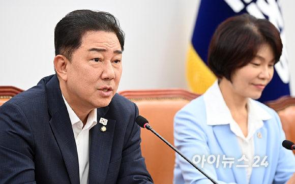 김병기 더불어민주당 원내대표가 7일 오전 서울 여의도 국회에서 열린 원내대책회의에서 발언하고 있다. [사진=곽영래 기자]