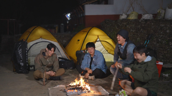 '태어난 김에 세계일주2' 기안84와 빠니보틀, 이시언, 덱스가 차마고도 여행을 하고 있다. [사진=MBC]