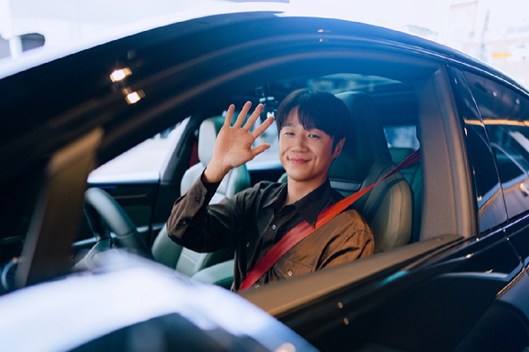 배우 정준원이 포르쉐 SSCL 앰버서더로 발탁됐다. [사진=정준원 관련 이미지. 사진제공 : SSCL(스투트가르트스포츠카㈜), 에일리언컴퍼니]