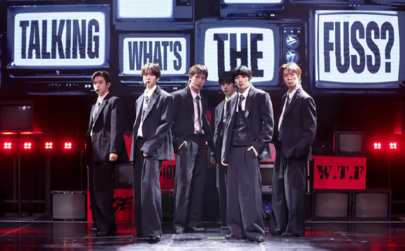 그룹 82메이저가 28일 서울 서대문구 예스24 원더로크홀에서 미니 5집 'FEELM'(필름) 발매 기념 쇼케이스에서 포즈를 취하고 있다. [사진=그레이트엠엔터테인먼트]