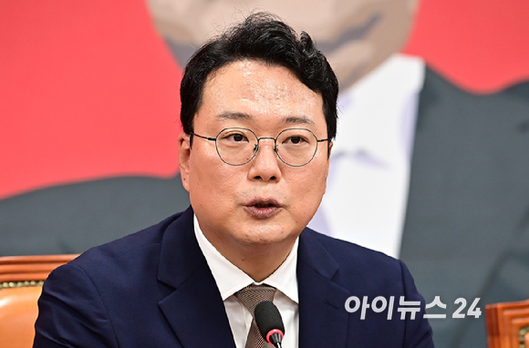 천하람 개혁신당 원내대표가 19일 오전 서울 여의도 국회에서 열린 최고위원회의에서 발언하고 있다. [사진=곽영래 기자]