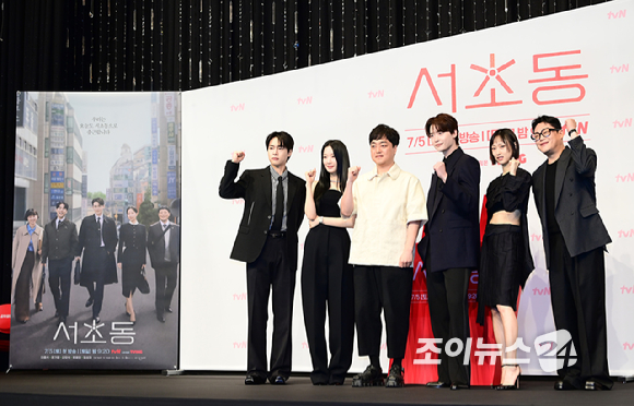 배우 강유석-문가영-이종석-류혜영-임성재가 1일 오후 서울 영등포구 더링크서울 트리뷰트포트폴리오 호텔에서 열린 tvN 새 토일드라마 '서초동' 제작발표회에 참석하고 있다. [사진=정소희 기자]