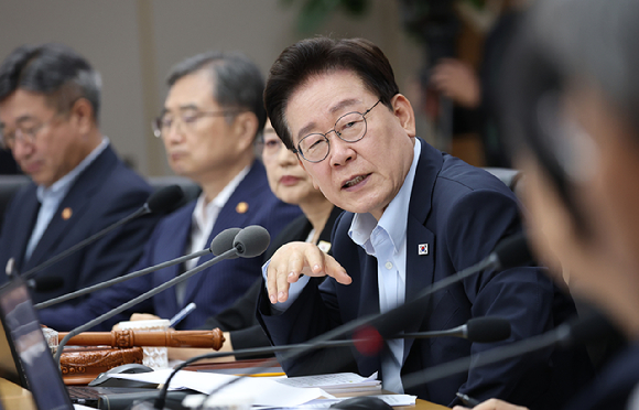 이재명 대통령이 11일 정부세종청사에서 열린 국무회의에서 발언하고 있다. 2026.8.11 [사진=연합뉴스]