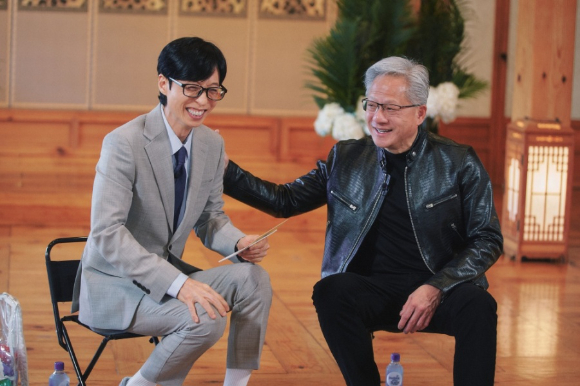 '유 퀴즈 온 더 블럭'에 출연한 엔비디아 CEO 젠슨 황 [사진=tvN]