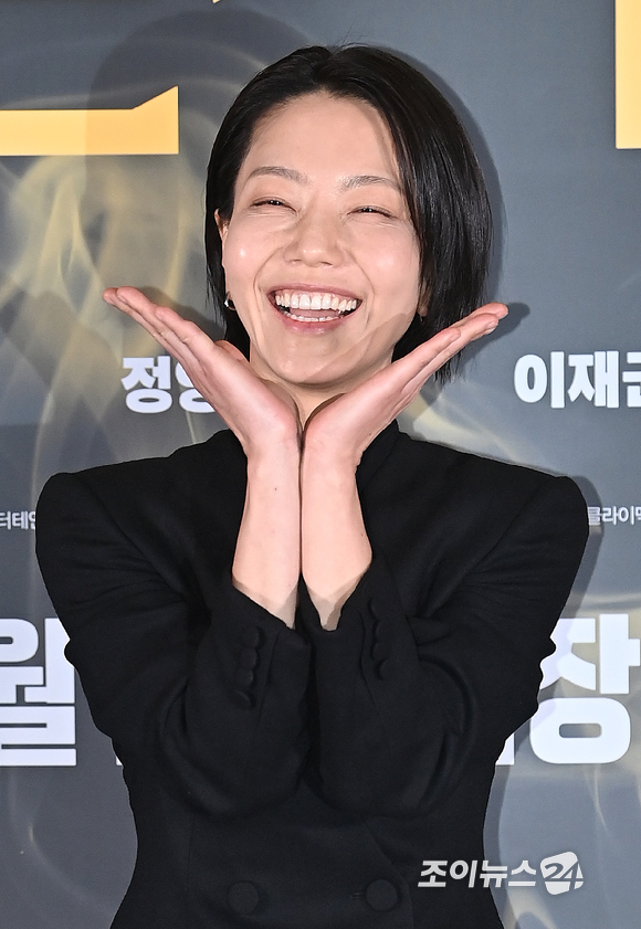 배우 김신록이 8일 오후 서울 송파구 신천동&nbsp;롯데시네마 월드타워점에서 열린 영화 '프로젝트 Y' 언론시사회에서 포토타임을 갖고 있다. [사진=곽영래 기자]